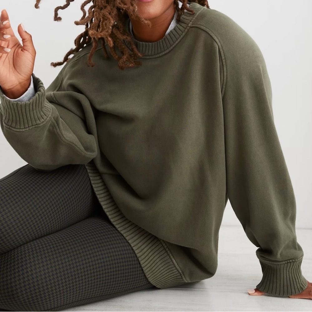 Aerie Forest Green Relaxed Crew Neck Sweater